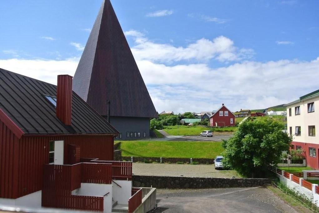 Torshavn - Central - City & Ocean Views - 3Br Buitenkant foto